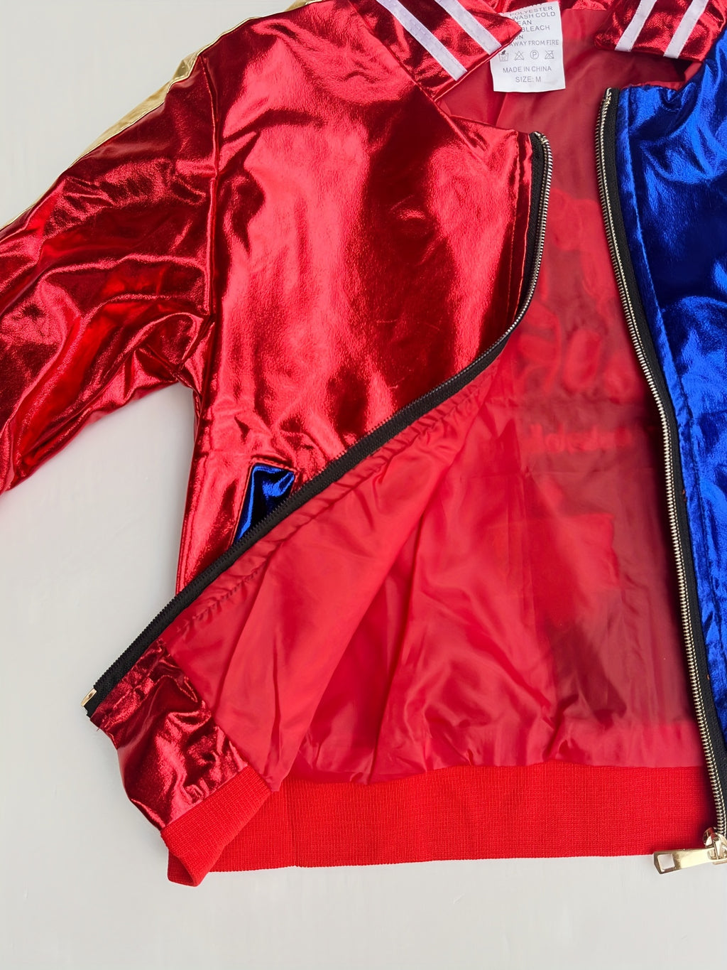 Set 8 Pezzi Costume Halloween Bambina Clown - Include Giacca Shorts e Accessori Perfetto per Feste Titolo: Set 8 Pezzi Costume Halloween Bambina Clown - Include Giacca Shorts e Accessori Perfetto per Feste