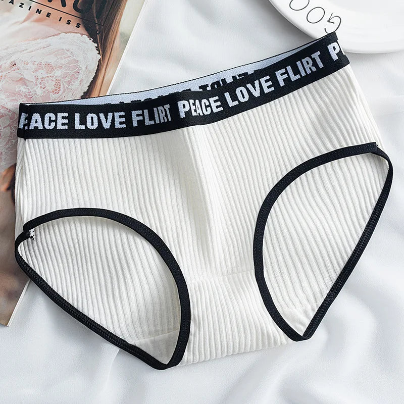 3Pcs/Lot Kids Panties Chirdren's Underwear Lovely Girl Briefs Floral Adorable Pants Baby Cotton Underpants Letter